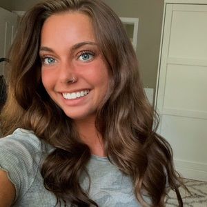 Meet your Posher, Keeley